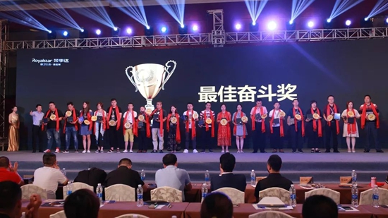 榮事達廚衛(wèi)電器：榮曜，獻給時代的榮者！
